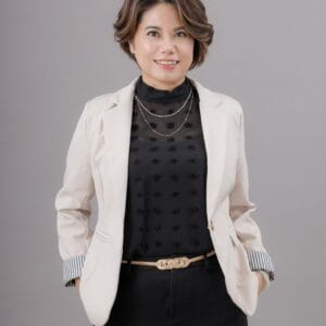 創辦人黃敏香 (醫學美容, 美甲,美睫,專業彩妝,特殊彩妝)